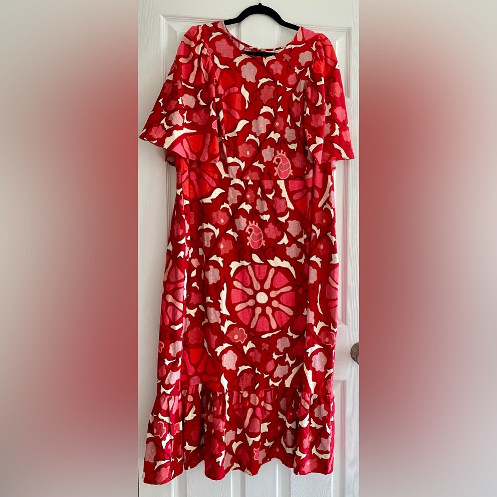 Beautiful red, pink and white flutter-sleeve dress. Rhode size 20.
